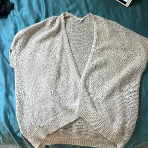 Community cape/cardi